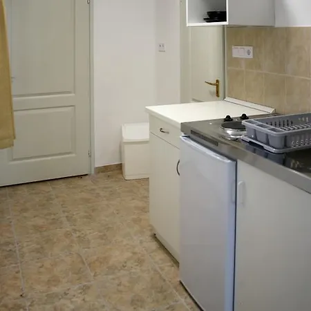 Wesselenyi Apartmanhaz * Balatonalmádi